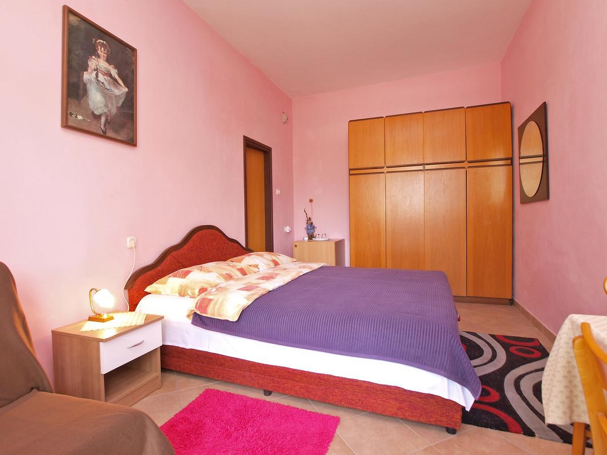 רוביני Apartments Ana מראה חיצוני תמונה
